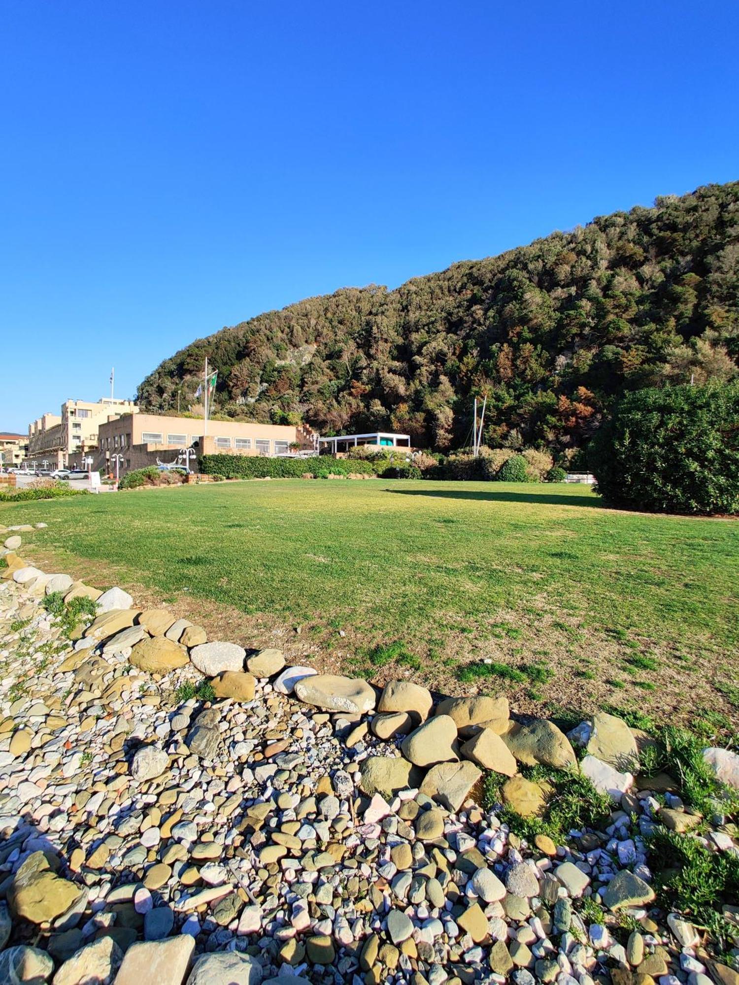 Holiday Homes Marina Apartments Punta Ala Bagian luar foto